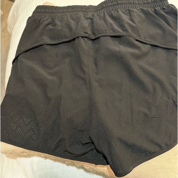 Bundle Womens Baleaf Black Shorts and H&M Straw Sun Visor OS - Picture 6 of 13